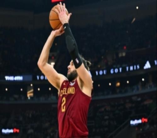 梅里爾：斯特魯斯會(huì)慢慢找到更好的節(jié)奏他對(duì)我們非常關(guān)鍵