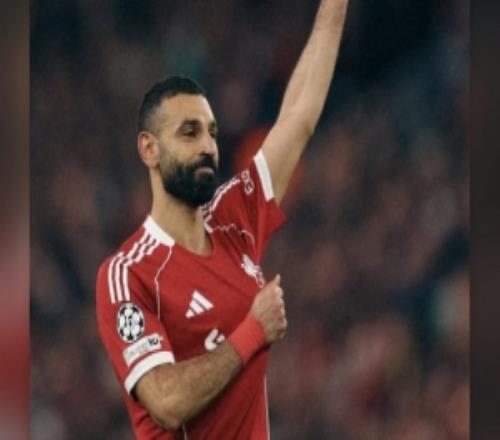 来自传奇队长的肯定！杰拉德社媒晒萨拉赫照片，向后者致敬