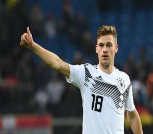 基米希：卡爾在球場上自信且從容穆西亞拉擁有足壇罕見的特質