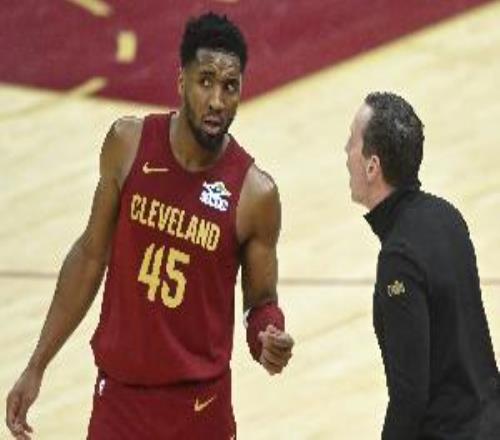 教練說這種防守季后賽走不遠?米切爾：沒錯我們需要解決這個問題