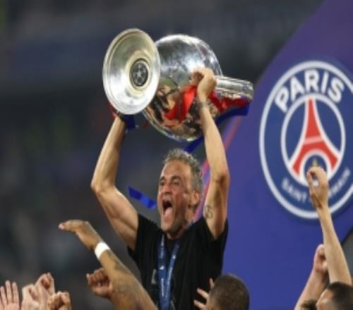 執教不到三年已奪八座冠軍！斯基拉：巴黎開始與恩里克談續約