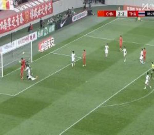 錯(cuò)失絕殺！U23國(guó)足后點(diǎn)雙鬼拍門，可惜頭球打偏