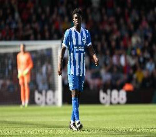 天空體育：曼聯有意今夏至少簽2名中場，1名左邊鋒+1名左后衛