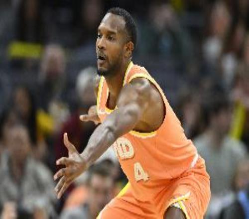 貢獻(xiàn)太少！莫布里8中3僅拿8分5板4助下半場(chǎng)5中1