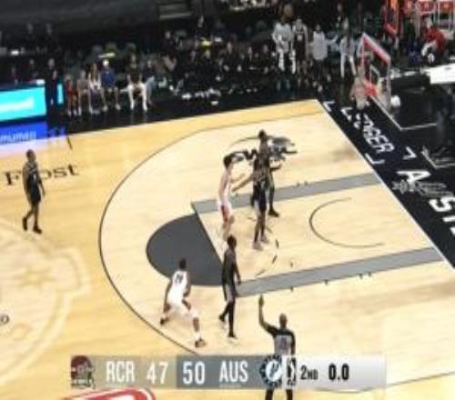 太NB了！混音1.4秒底線球長(zhǎng)傳楊瀚森精妙點(diǎn)傳助攻隊(duì)友壓哨轟進(jìn)