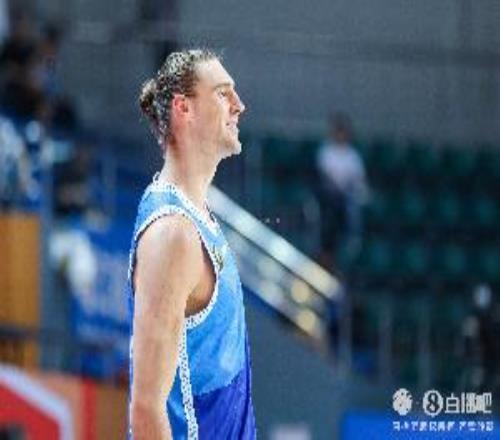 魯媒：山東新大外援斯蒂爾在太原和球隊會合克里斯隨隊康復治療