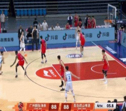 典韋本韋！韋瑟斯龐最后一擊左手指月高打板命中準(zhǔn)絕殺廣州！