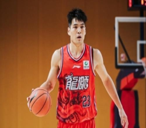 媒體人：陳國豪&張文杰&徐昕都有很好的發(fā)揮廣州還有成長的空間