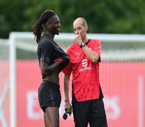 米體：阿萊格里曾要求萊奧更多幫助球隊(duì)，萊奧身心俱疲說他做不到