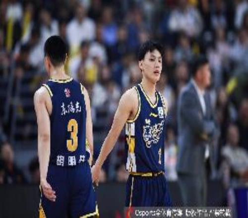 解說：北京內(nèi)外線還需要磨合廣東的陣容搭配和打法有了很多變化