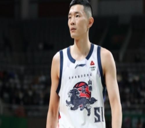 你才是大腿！陳林堅(jiān)半場(chǎng)15分鐘三分5中3&7罰6中砍下15分