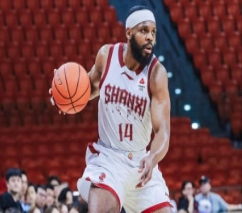 一球不丟！奈特半場8中8超高效砍下19分3助1斷