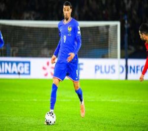 ?；倏耍捍韲?guó)家隊(duì)出場(chǎng)并獲勝是一種榮耀，很高興我取得了進(jìn)球