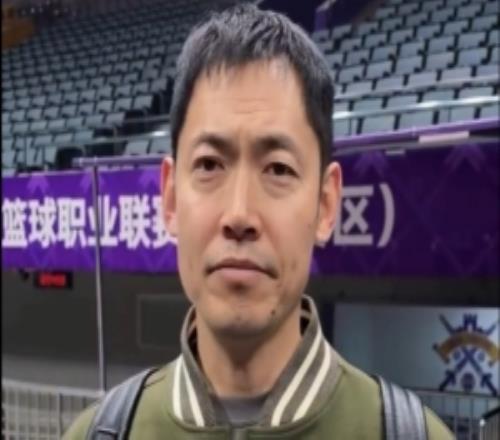 今晚對(duì)陣寧波張慶鵬：要從上一場(chǎng)失利中走出來(lái)大家要統(tǒng)一思想