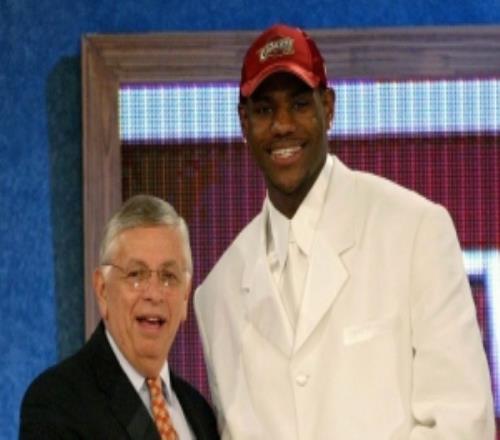 布澤爾：幼詹像一陣旋風(fēng)無人問津的騎士選中他后每場(chǎng)都全美直播