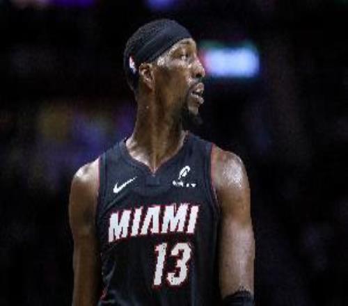 低迷！阿德巴約半場(chǎng)9投僅2中拿到7分9板正負(fù)值31最低