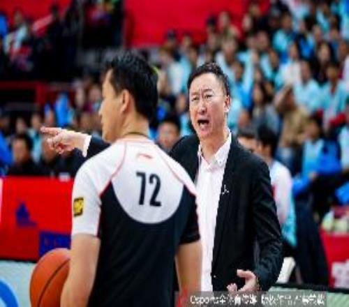 哨聲不斷！青島浙江全場(chǎng)55次犯規(guī)共獲得78次罰球