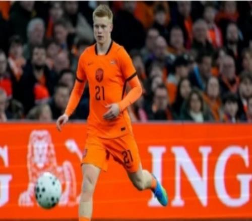 荷蘭小將斯密特談國家隊首秀：這段經(jīng)歷我絕對永生難忘