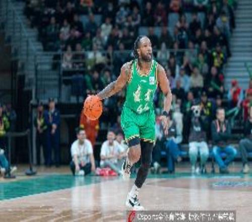 苦苦支撐！威爾斯7中6砍半場最高17分三分5中4