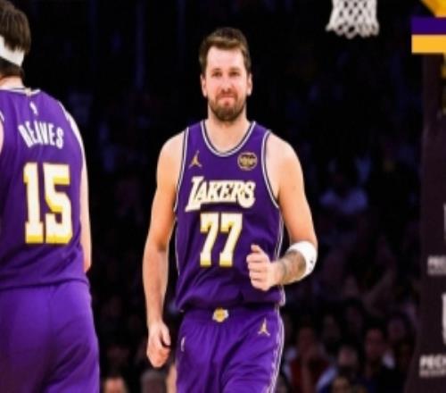 爆砍41+8！湖人官方賽后發(fā)布東契奇贏球海報+數據海報