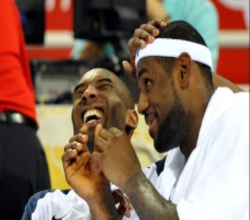 德隆：科比沉浸在自己的世界里詹姆斯更随和搞怪绝杀球我选科比