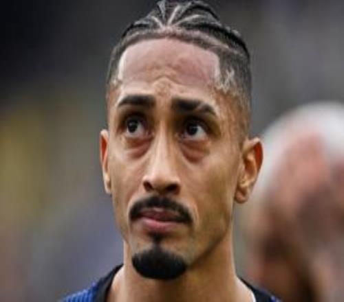 巴西官方：拉菲尼亞和韋斯利右大腿后側肌肉受傷，退出本期巴西隊