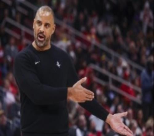 鐵血不再！防守與籃板退化&進(jìn)攻還拉胯！火箭已不負(fù)去年之勇