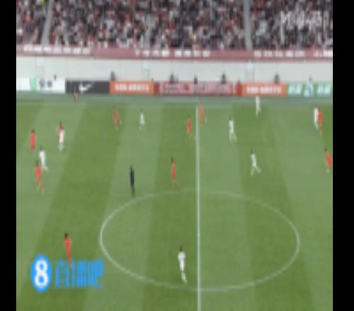 U23国足01落后！对手长传撕破防守，连续两脚射门得手