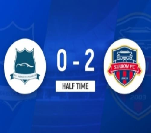 半场武汉女足02水原FC池笑然推空门邓梦晔进球遭取消引争议