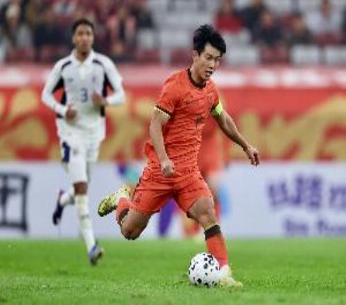 記者：體育總局、中國(guó)足協(xié)、中足聯(lián)及各俱樂(lè)部高層觀戰(zhàn)U23國(guó)足