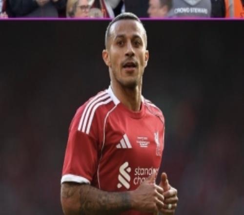 克洛普傳奇賽舉牌：蒂亞戈，我可以與你合影嗎