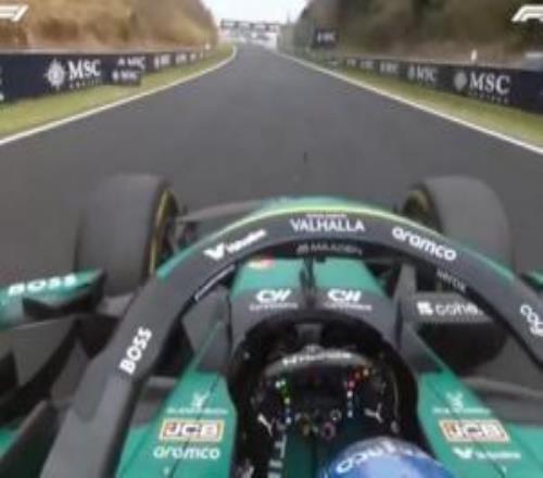 头哥人麻了！阿隆索完赛日本站，还剩5圈时被震到一度单手开车