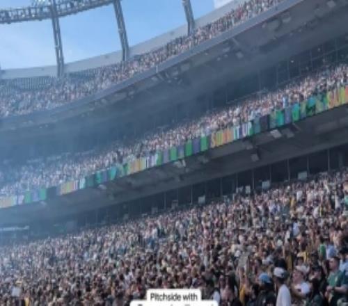 美國(guó)女足職業(yè)聯(lián)賽63004名觀眾觀戰(zhàn)，刷新歷史最高上座紀(jì)錄