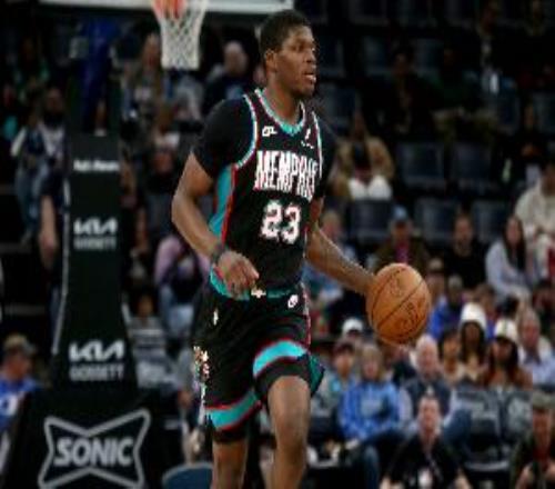 科沃德：球队在防守端很专注对阵火箭和这场比赛篮板都很关键