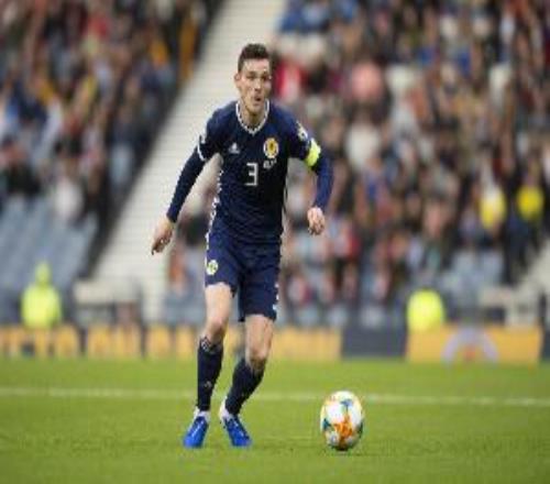 羅伯遜為蘇格蘭出戰(zhàn)91場比賽，隊(duì)史僅次于達(dá)格利什的102場