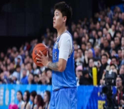 末節(jié)命中反超三分！趙睿9中7拿到24分4板6助三分7中5