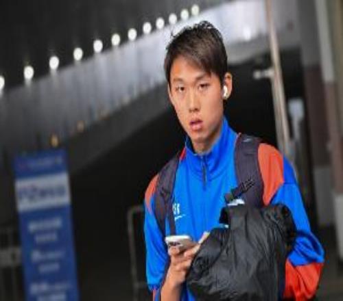 24歲金順凱：斯盧茨基說我還是個小孩，沒想到這么早就當(dāng)爸爸了