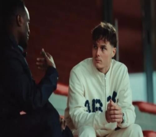 范赫斯登：再來(lái)一次仍100%會(huì)選擇加盟國(guó)米退役讓我重新獲得呼吸