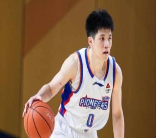 靠你帶隊(duì)！林庭謙半場8中4拿下15分2板3助3斷首節(jié)獨(dú)得11分