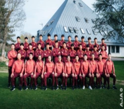 即將參加蒙太古杯，歐塞爾官方曬中國U16隊全家福并送祝福