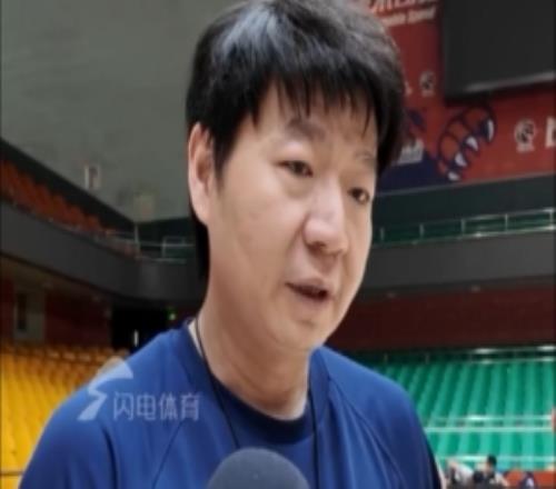 邱彪評價(jià)新外援貝利斯蒂爾：積極性高投射好接下來拿球說話