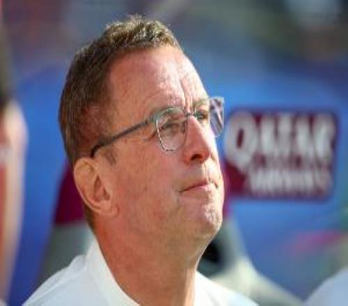 德媒：朗尼克称多特没让丘库埃梅卡学好德语，多特方面对此很诧异