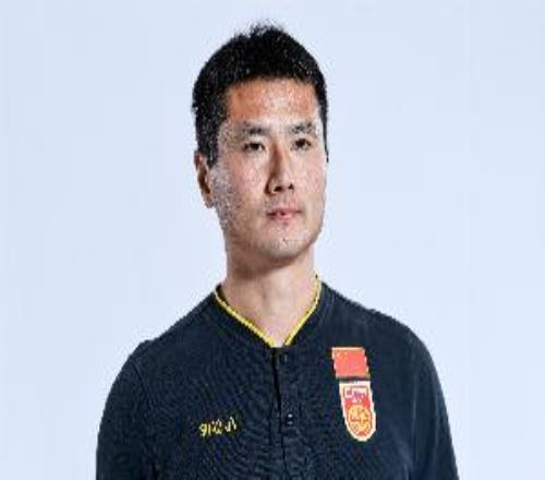 記者：邵佳一臨場(chǎng)應(yīng)變能力還是不錯(cuò)的，這次系列賽起到了練兵目的