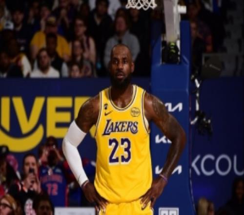 助力球隊(duì)！湖人在詹姆斯復(fù)出后已經(jīng)取得9勝1負(fù)