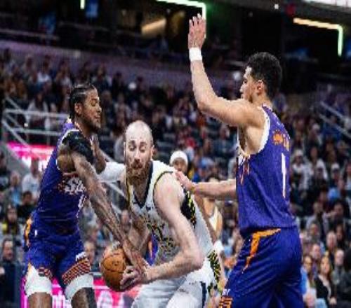 你倆沒毛??！半場布克12中10砍23分4助杰倫格林12中8轟19分4板