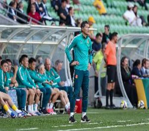 邵佳一：陣型無絕對(duì)對(duì)錯(cuò)之分隊(duì)員表現(xiàn)滿分之后避免賽前泄露信息