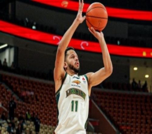 两边打工！辽宁外援哈维在NBL老鹰队的选项被执行并提前续约两年