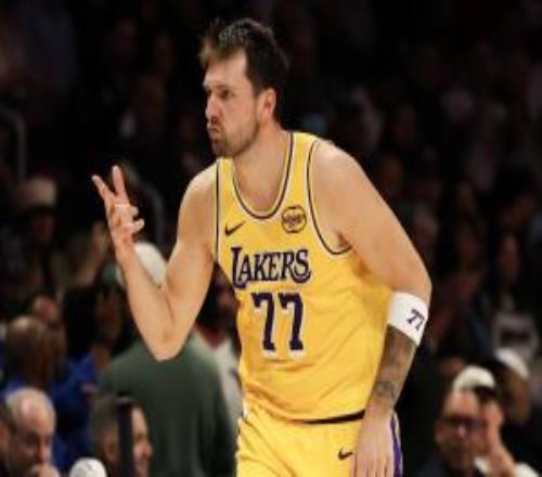 賽季三分王之爭(zhēng)真有懸念了！東契奇賽季三分總數(shù)僅差克尼佩爾4記