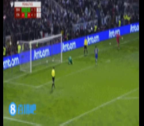 天堂地獄一線間！波黑瘋狂慶祝，意大利眾將失神呆立、無奈坐地