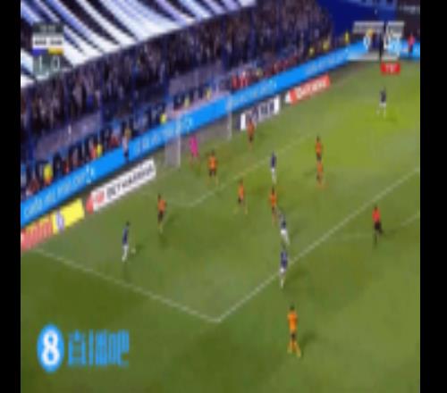 配合心有靈犀！梅西傳給麥卡，隨后接球小角度抽射破門